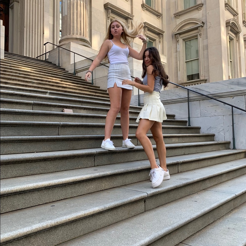 Meet your Posher, Chloe